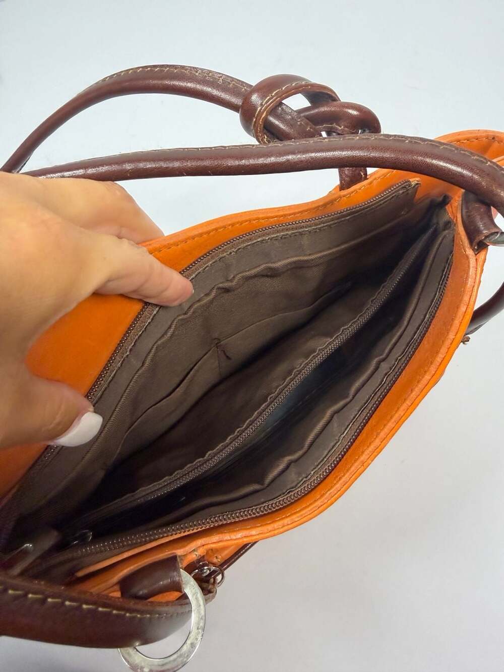 Talia Made in Italy Orange Genuine Leather Convertible Shoulder Bag Backpack - Picture 4 of 9